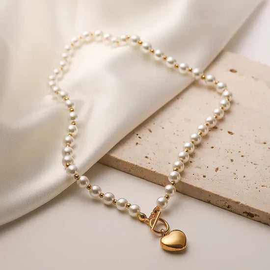 Heart Pendant Pearl Necklace