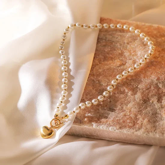 Heart Pendant Pearl Necklace