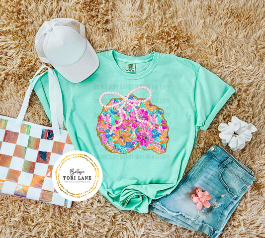 Coquette Seashell Graphic Tee