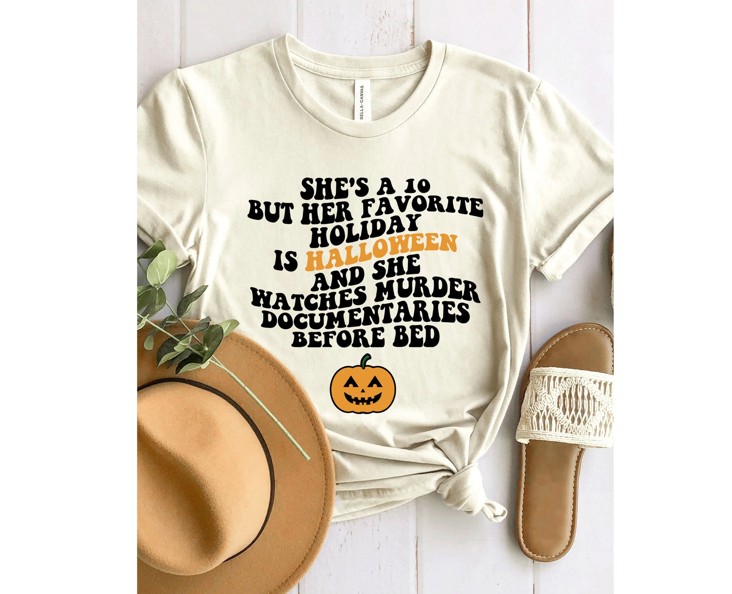 She’s A 10 Graphic Tee