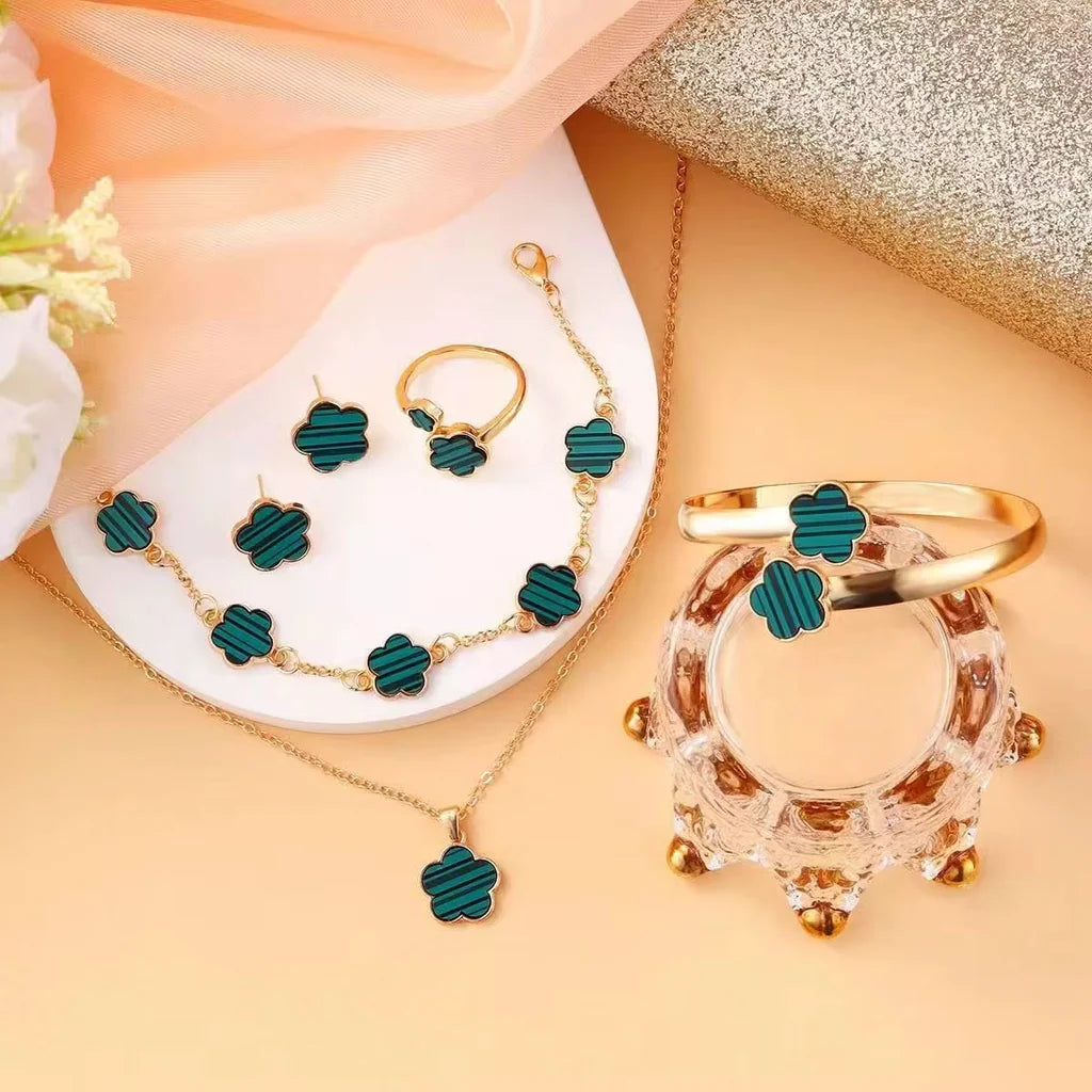 *PREORDER* Five Clover Jewelry Set